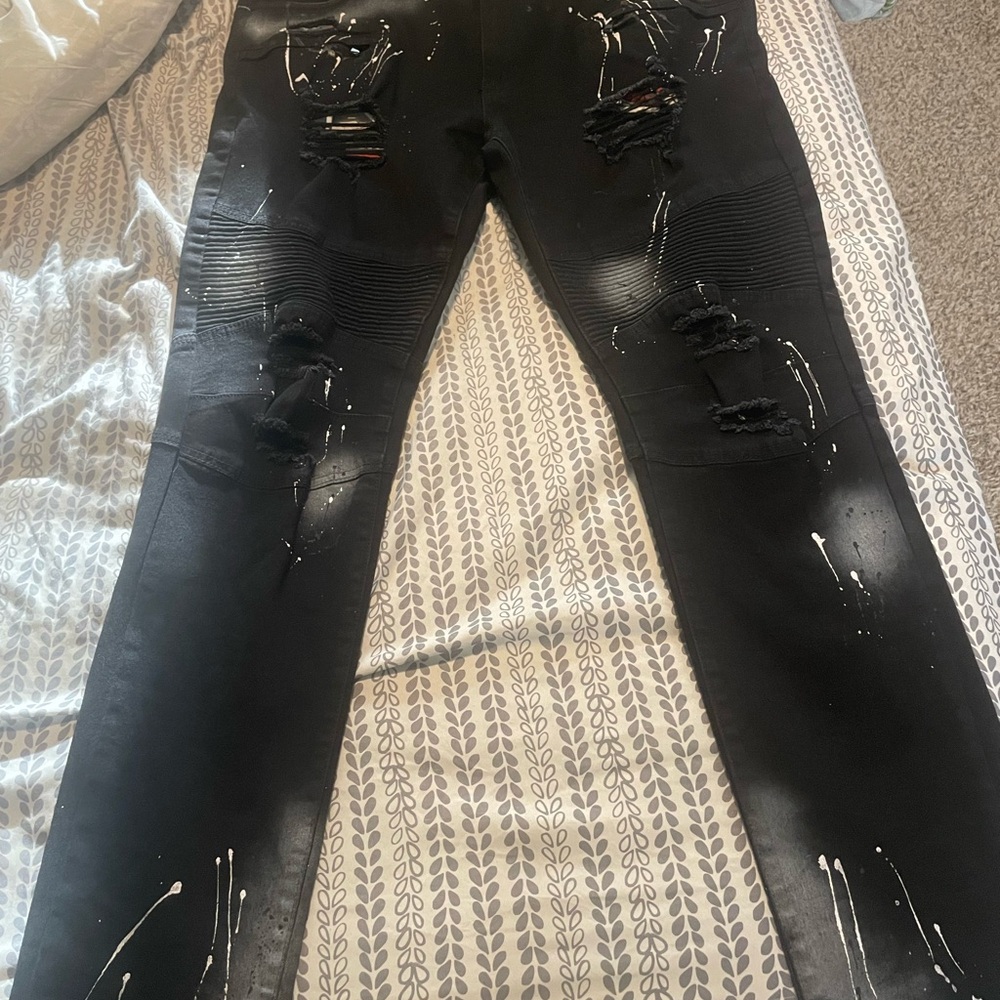 Men's Slim Black Distressed Jeans